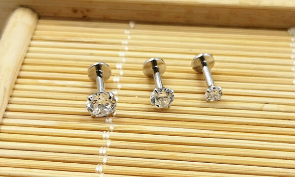 Khuyên đính đá dùng cho vị trí Tai, Môi size đá 5mm thân dài 8mm mã KTM-2401